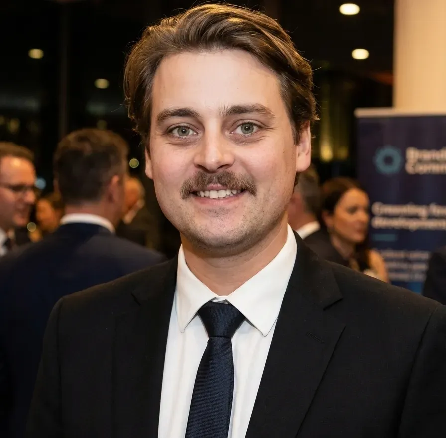 Ari Molzer